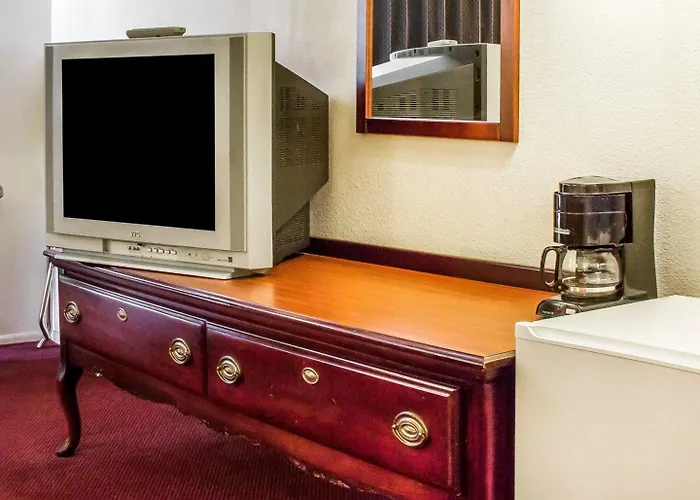 Rodeway I-40 Inn 3*